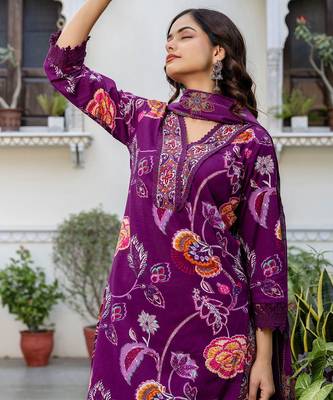 Women Floral Printed Regular Thread Work Pure Cotton Kurta with Trousers & With Dupatta 7