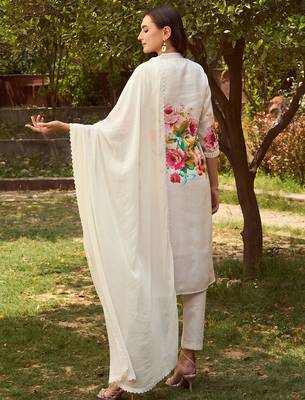 Mandarin Collar Floral Printed Beads and Stones Kurta with Trouser & Dupatta 4