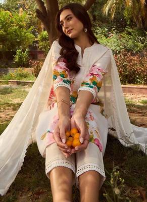 Mandarin Collar Floral Printed Beads and Stones Kurta with Trouser & Dupatta 5