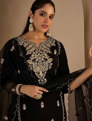 Women Ethnic Motifs Printed Kurta with Trousers & Dupatta 1