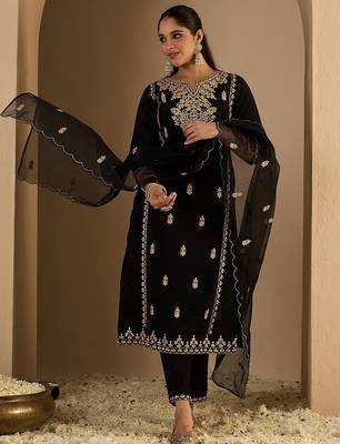 Women Ethnic Motifs Printed Kurta with Trousers & Dupatta 2