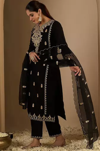 Women Ethnic Motifs Printed Kurta with Trousers & Dupatta