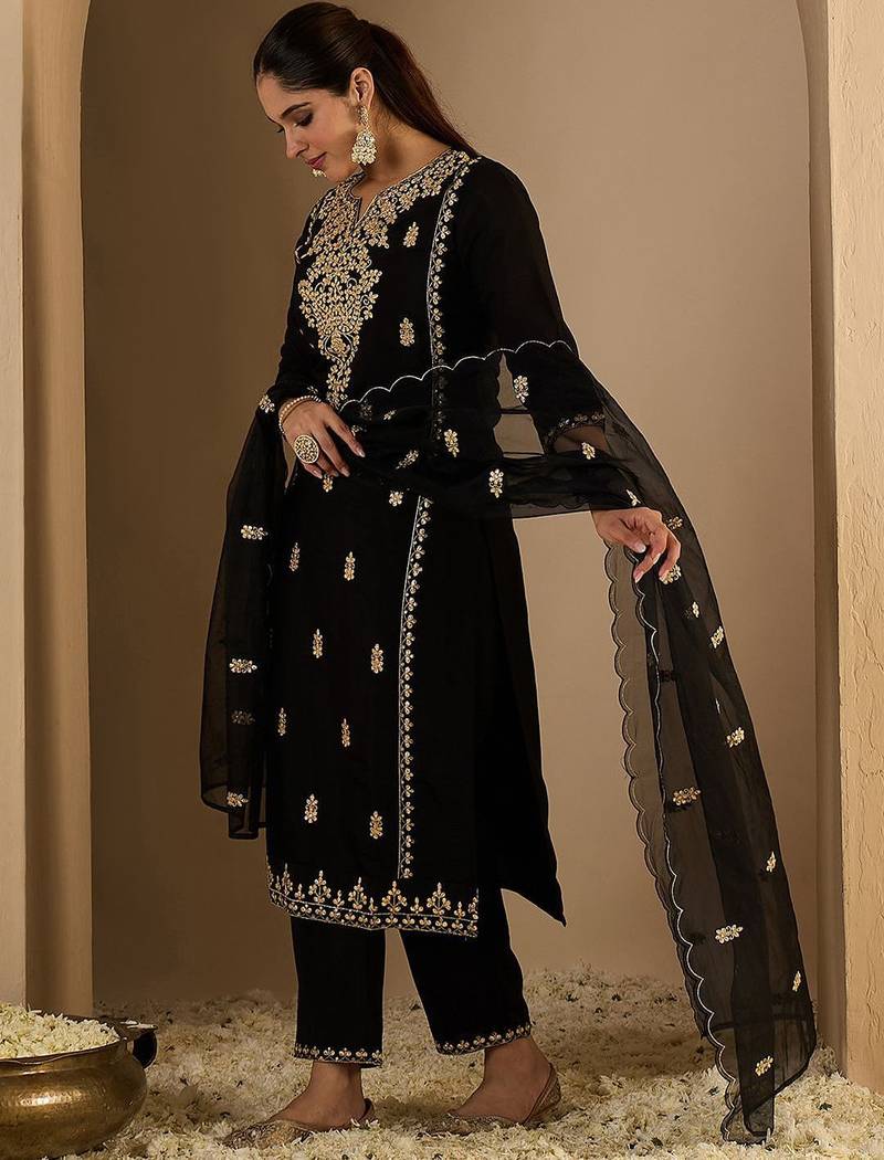 Women Ethnic Motifs Printed Kurta with Trousers & Dupatta