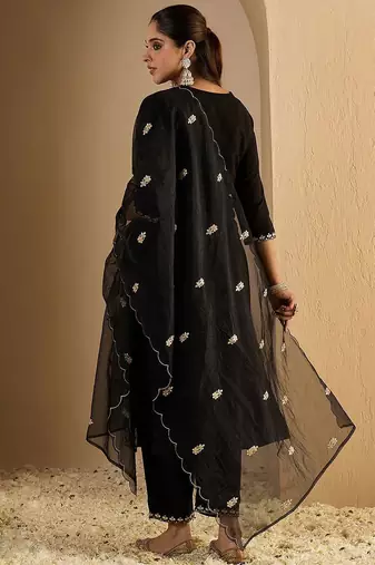 Women Ethnic Motifs Printed Kurta with Trousers & Dupatta