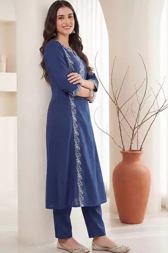 Women Ethnic Motifs Embroidered Regular Thread Work Pure Cotton Kurta with Trousers