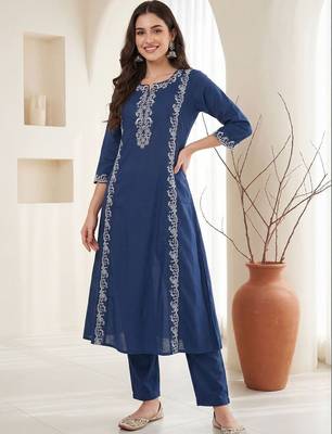 Women Ethnic Motifs Embroidered Regular Thread Work Pure Cotton Kurta with Trousers 6