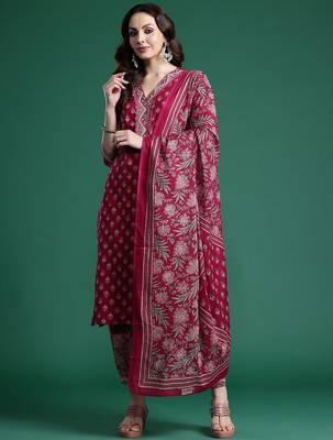 Women Floral Printed Regular Pure Cotton Kurta with Salwar & With Dupatta 5