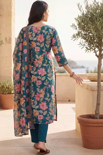 Women Floral Printed Regular Pure Cotton Kurta with Trousers & With Dupatta