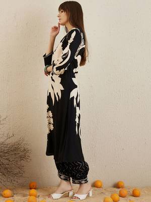 Black Floral Printed V-Neck Sequinned A-Line Kurta With Salwar 5