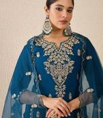 Women Ethnic Motifs Printed Kurta with Trousers & Dupatta