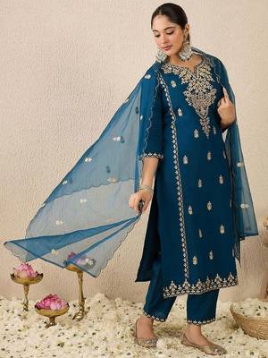 Women Ethnic Motifs Printed Kurta with Trousers & Dupatta 6