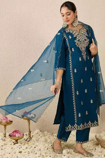 Women Ethnic Motifs Printed Kurta with Trousers & Dupatta