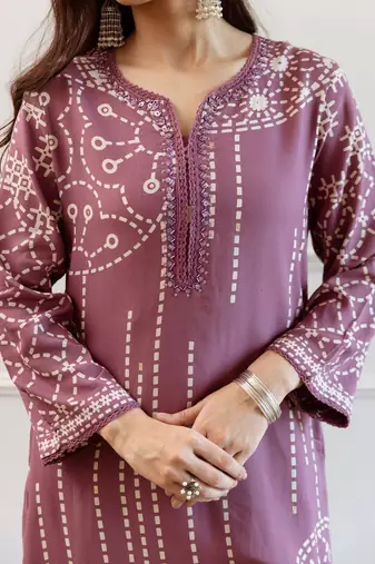 Women Printed Regular Beads and Stones Kurta with Trousers