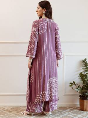 Women Printed Regular Beads and Stones Kurta with Trousers 6
