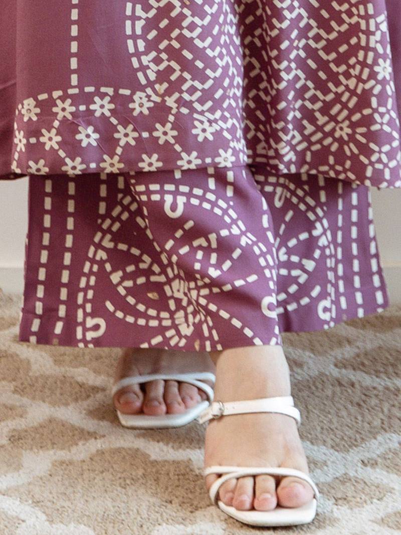 Women Printed Regular Beads and Stones Kurta with Trousers
