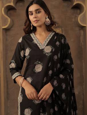Women Floral Printed Regular Sequinned Pure Cotton Kurta with Trousers & With Dupatta 2