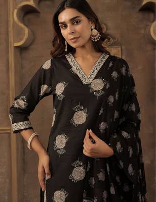 Women Floral Printed Regular Sequinned Pure Cotton Kurta with Trousers & With Dupatta 4
