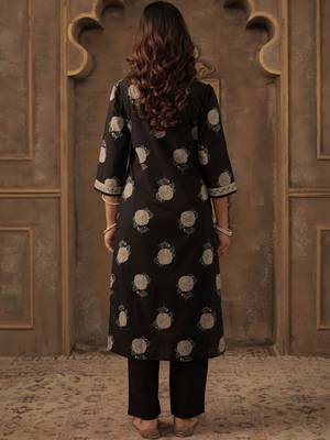Women Floral Printed Regular Sequinned Pure Cotton Kurta with Trousers & With Dupatta 7