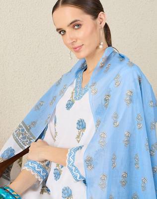 Floral Printed V-Neck Sequinned Pure Cotton Straight Kurta & Trouser With Dupatta 3