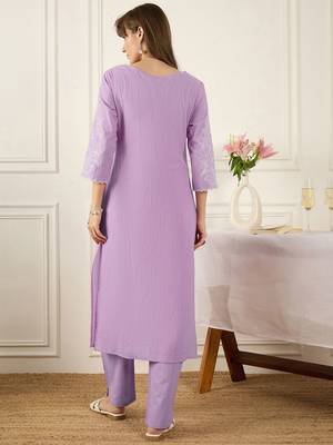 Floral Printed Thread Work Pure Cotton Kurta With Palazzos 4