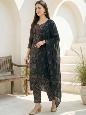 Women Ethnic Motifs Printed Regular Pure Cotton Kurta With Trousers & Dupatta 3