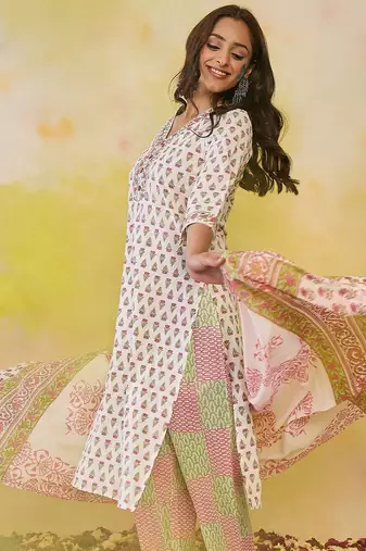 Women Floral Printed Regular Pure Cotton Kurta with Trousers & With Dupatta