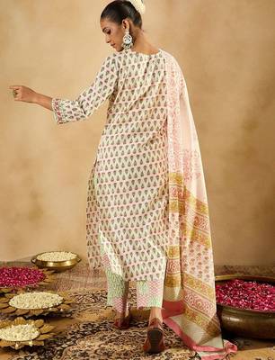 Women Floral Printed Regular Pure Cotton Kurta with Trousers & With Dupatta 3