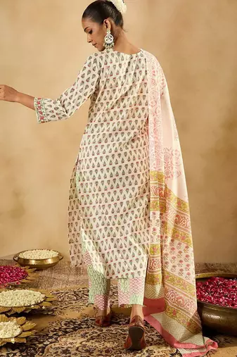 Women Floral Printed Regular Pure Cotton Kurta with Trousers & With Dupatta