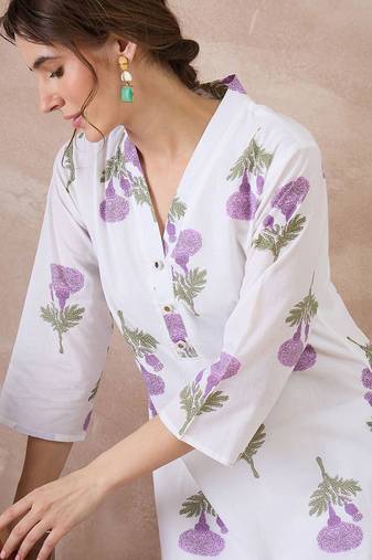 Women Floral Printed Regular  Cotton Kurta with Trousers