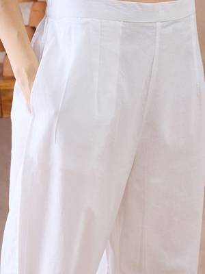 Women Floral Printed Regular Pure Cotton Kurta with Trousers 3