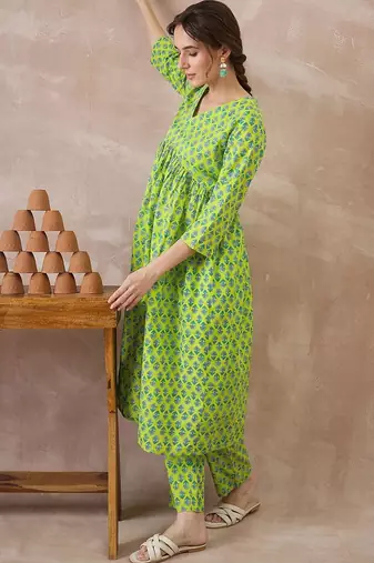 Women Ethnic Motifs Printed Regular Pure Cotton Kurta with Trousers