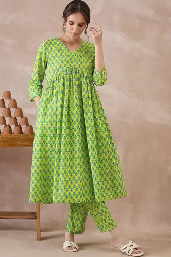 Women Ethnic Motifs Printed Regular Pure Cotton Kurta with Trousers