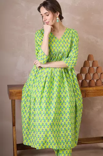 Women Ethnic Motifs Printed Regular Pure Cotton Kurta with Trousers