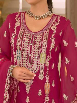 Ethnic Motifs Embroidered Zari Kurta with Trousers & Dupatta 3