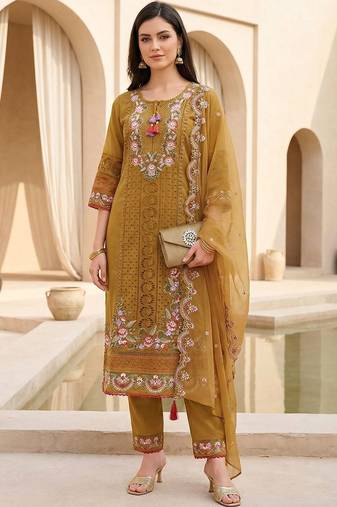Women Floral Embroidered Regular Sequinned Kurta with Trousers & With Dupatta