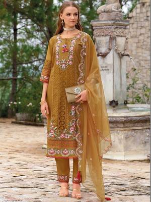 Women Floral Embroidered Regular Sequinned Kurta with Trousers & With Dupatta 6