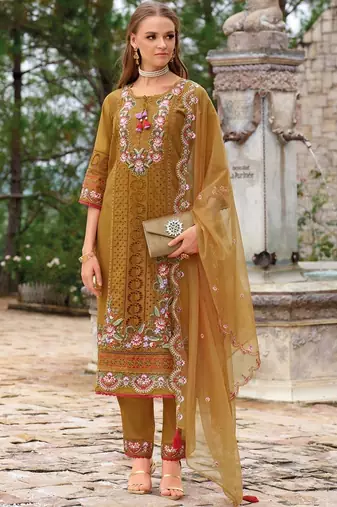 Women Floral Embroidered Regular Sequinned Kurta with Trousers & With Dupatta