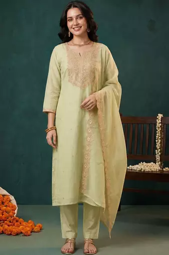 Women Ethnic Motifs Embroidered Regular Thread Work Kurta with Trousers & With Dupatta