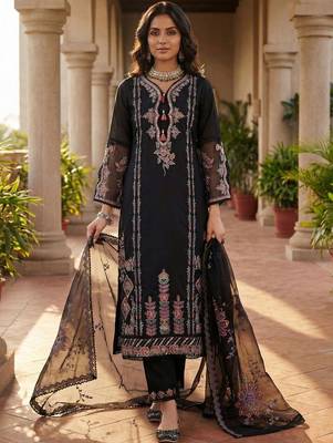 Women Floral Embroidered Regular Thread Work Kurta with Trousers & With Dupatta 5
