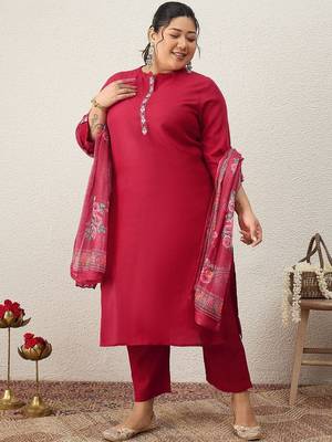 Plus Size Ethnic Motifs Regular Thread Work Kurta with Trousers & With Dupatta 3