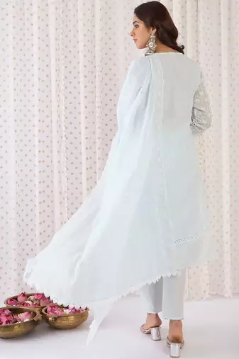 Women Ethnic Motifs Cotton Kurta with Trousers & Dupatta