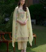 Women Floral Embroidered Regular Mirror Work Pure Cotton Kurta with Trousers & With Dupatta