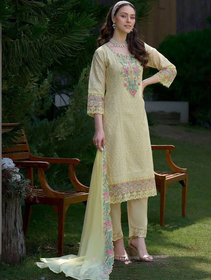 Women Floral Embroidered Regular Mirror Work Pure Cotton Kurta with Trousers & With Dupatta