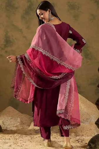 Women Floral Embroidered Regular Sequinned Kurta with Trousers & With Dupatta