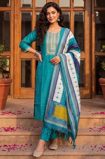 Women Ethnic Motifs Embroidered Regular Thread Work Kurta with Trousers & With Dupatta