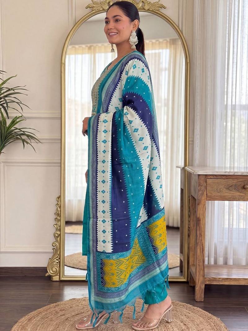 Women Ethnic Motifs Embroidered Regular Thread Work Kurta with Trousers & With Dupatta