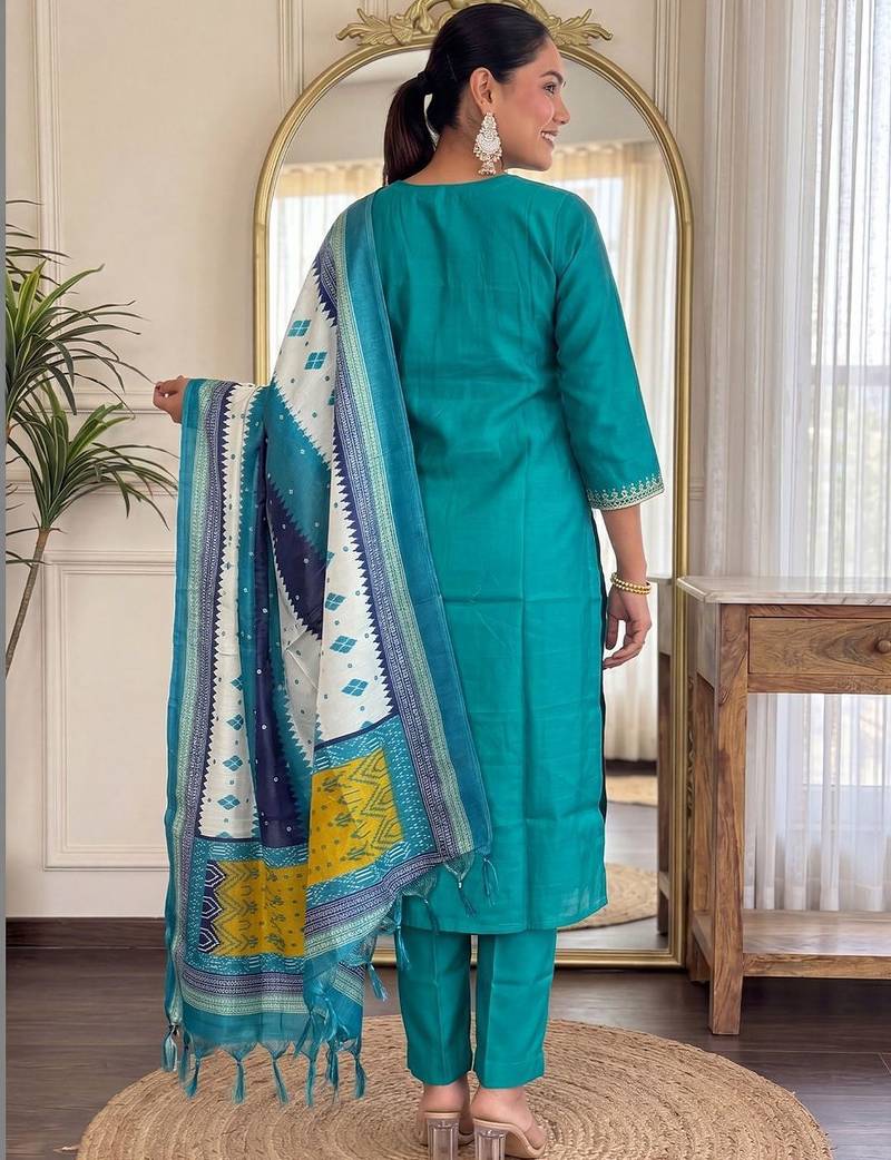 Women Ethnic Motifs Embroidered Regular Thread Work Kurta with Trousers & With Dupatta