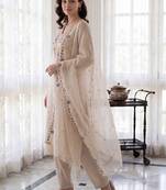Women Floral Embroidered Regular Thread Work Kurta with Trousers & With Dupatta