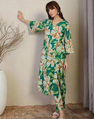 Floral Printed V-Neck Pure Cotton Straight Kurta With Trousers 6