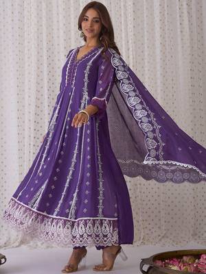 Ethnic Motifs Embroidered V-Neck Pure Cotton Kurta with Trousers & Dupatta 1